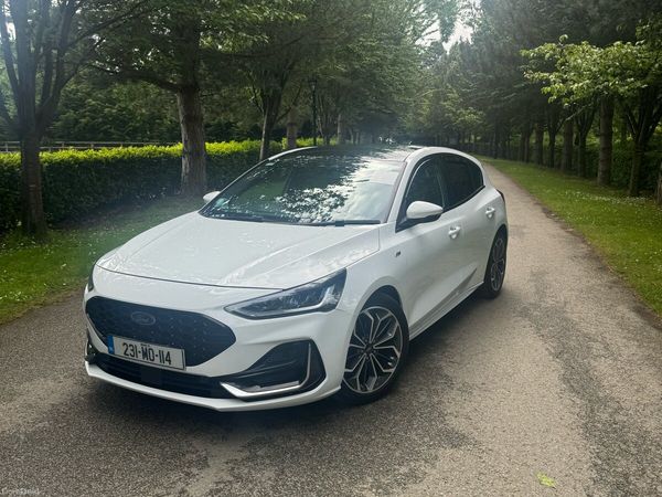 Ford Focus Hatchback, Petrol, 2023, White
