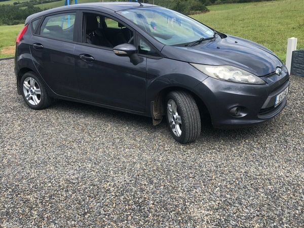 Ford Fiesta Hatchback, Petrol, 2010, Grey