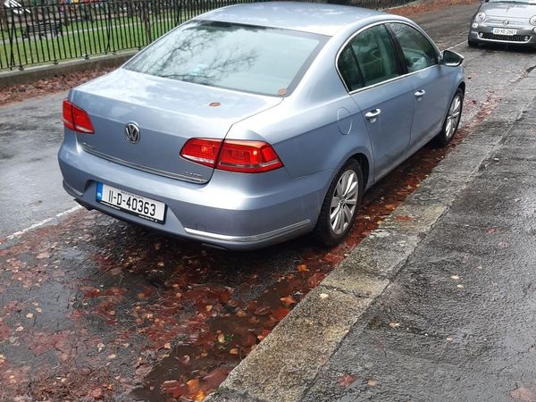 Volkswagen Passat Saloon, Diesel, 2011, Grey