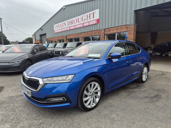 Skoda Octavia Saloon, Diesel, 2022, Blue