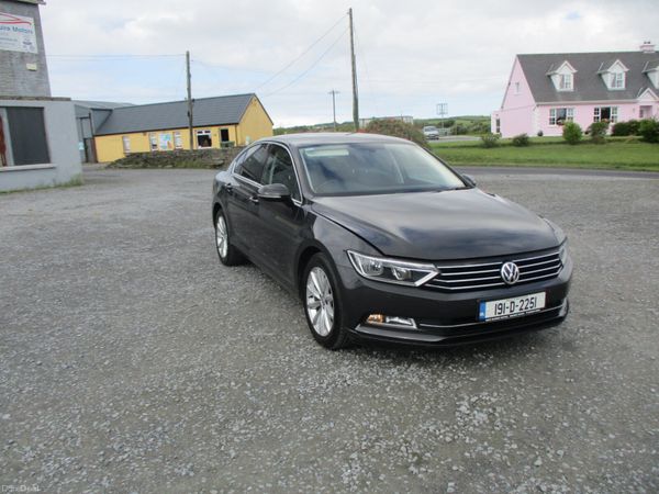 Volkswagen Passat Saloon, Diesel, 2019, Grey
