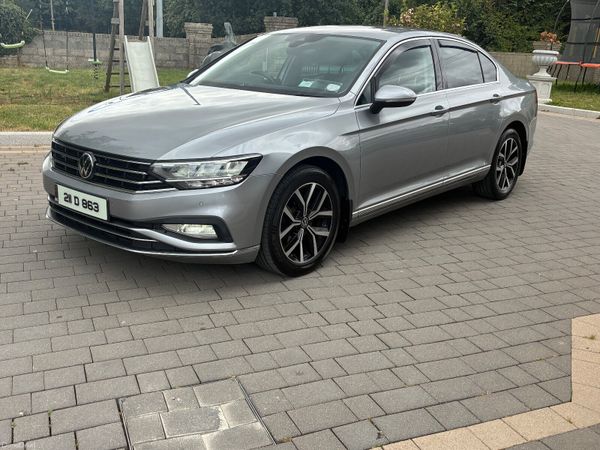 Volkswagen Passat Saloon, Diesel, 2021, Grey