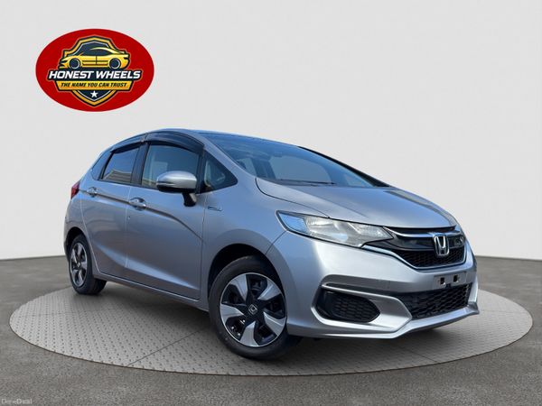 Honda Fit Hatchback, Petrol Hybrid, 2018, Silver