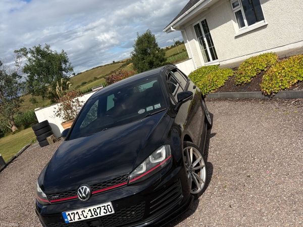 Volkswagen Golf Hatchback, Petrol, 2017, Black