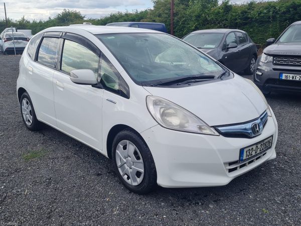 Honda Fit Hatchback, Petrol Hybrid, 2013, White