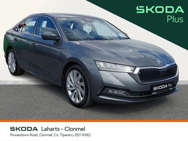 Skoda Octavia Saloon, Petrol, 2023, Grey