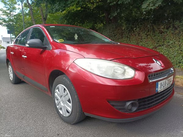 Renault Fluence Saloon, Diesel, 2011, Red