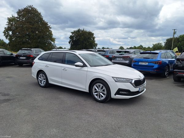 Skoda Octavia Estate, Diesel, 2022, White