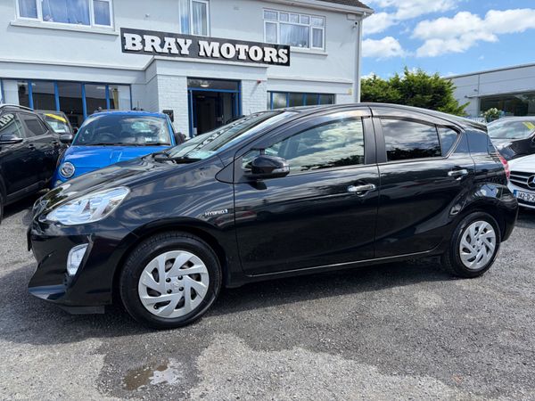 Toyota Aqua Hatchback, Petrol Hybrid, 2016, Black