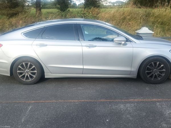 Ford Mondeo Hatchback, Diesel, 2016, Silver