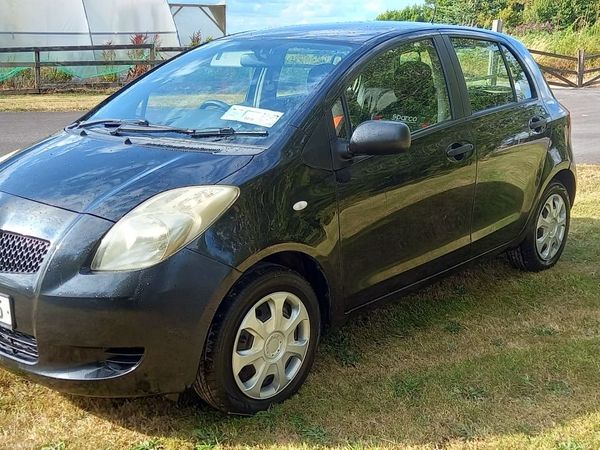 Toyota Yaris Hatchback, Petrol, 2006, Black