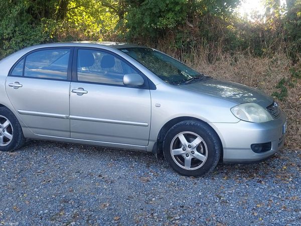 Toyota Corolla Saloon, Petrol, 2005, Silver