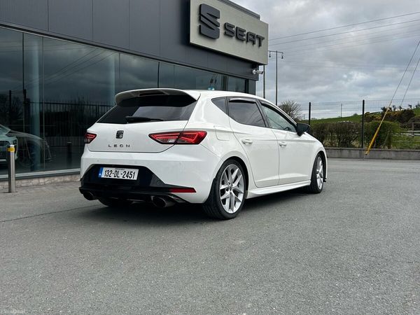 SEAT Leon Hatchback, Petrol, 2013, White