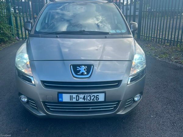 Peugeot 5008 MPV, Diesel, 2011, Grey