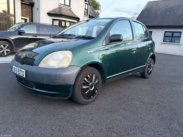 Toyota Yaris Hatchback, Petrol, 2000, Green