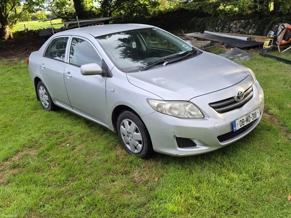 Toyota Corolla Saloon, Petrol, 2008, Silver