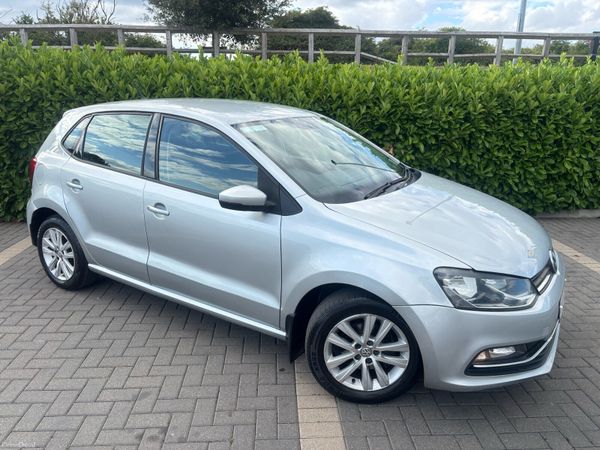 Volkswagen Polo Hatchback, Petrol, 2014, Silver