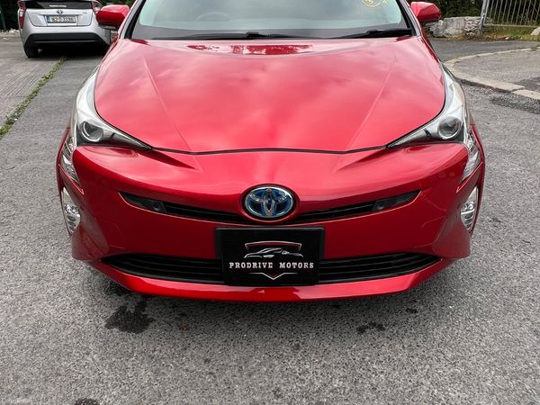 Toyota Prius Hatchback, Petrol Hybrid, 2017, Red
