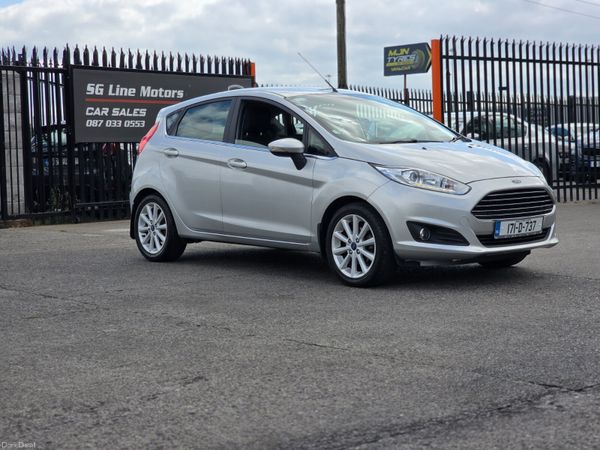 Ford Fiesta Hatchback, Petrol, 2017, Grey