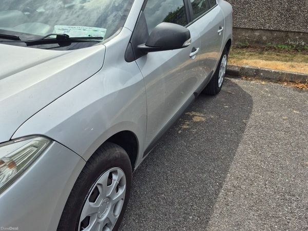 Renault Fluence Saloon, Diesel, 2011, Silver