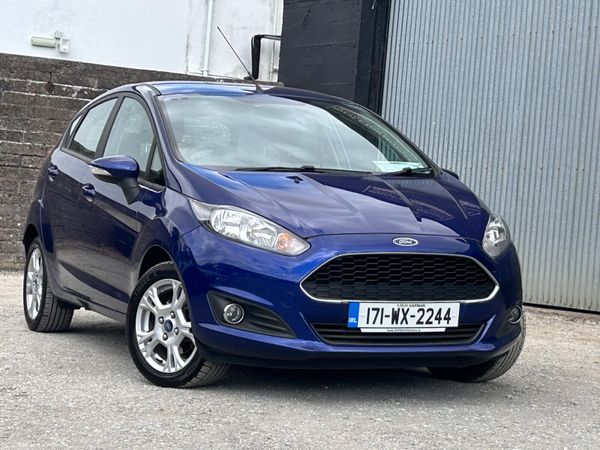 Ford Fiesta Hatchback, Petrol, 2017, Blue