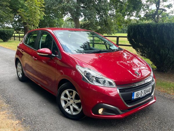 Peugeot 208 Hatchback, Petrol, 2016, Red