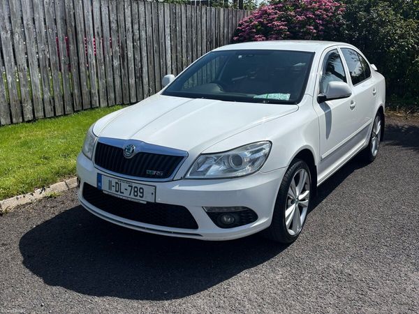 Skoda Octavia Hatchback, Diesel, 2011, White
