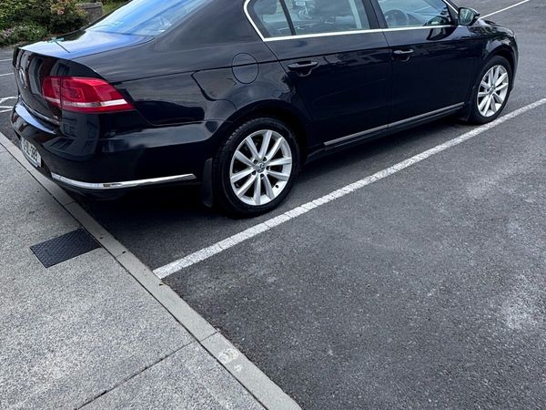 Volkswagen Passat Saloon, Diesel, 2012, Black