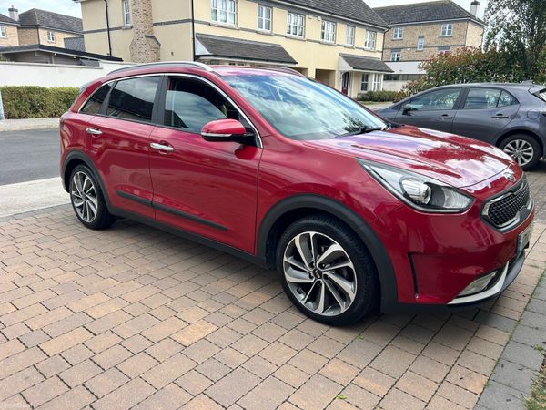 Kia Niro SUV, Petrol Hybrid, 2017, Red