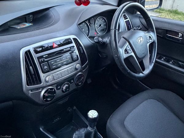 Hyundai i20 Hatchback, Petrol, 2012, Black