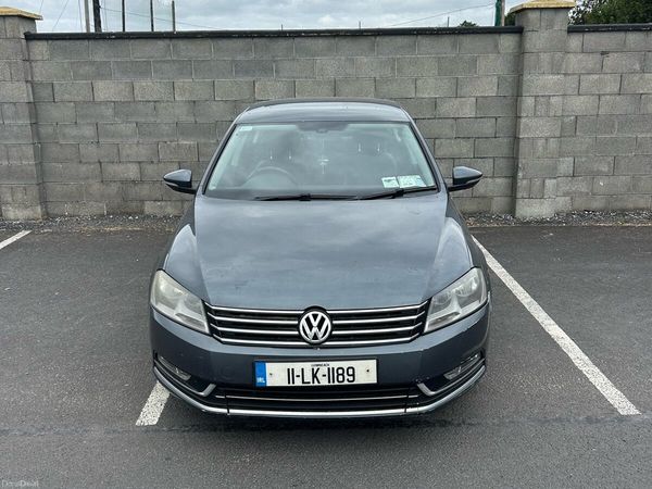 Volkswagen Passat Saloon, Diesel, 2011, Grey