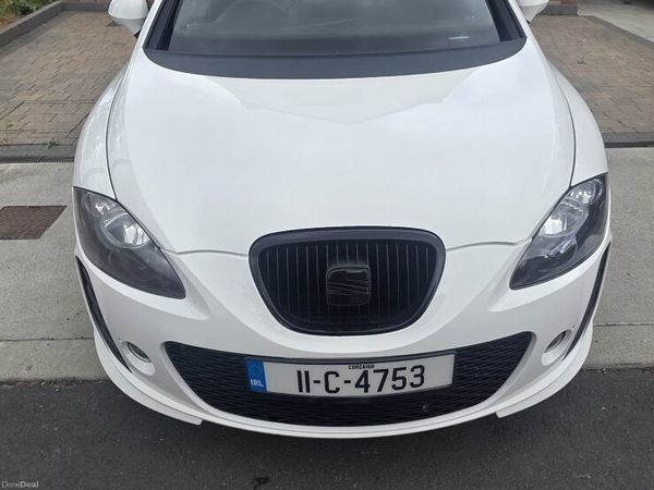 SEAT Leon Hatchback, Diesel, 2011, White