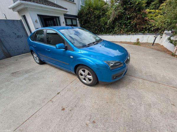Ford Focus Hatchback, Petrol, 2006, Blue