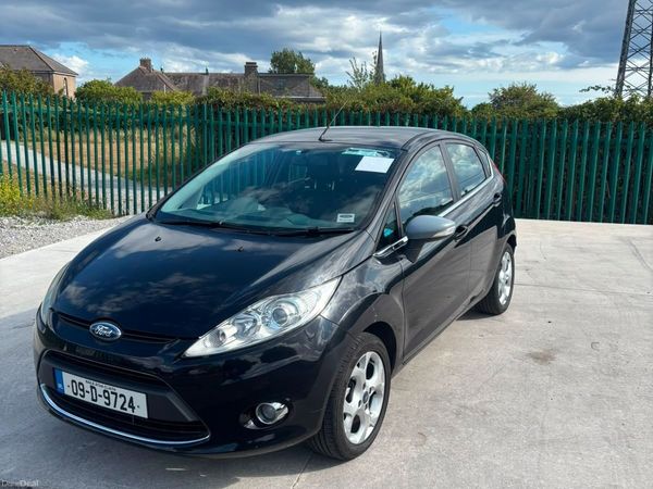 Ford Fiesta Hatchback, Petrol, 2009, Black