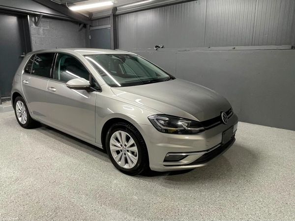 Volkswagen Golf Hatchback, Petrol, 2017, Silver