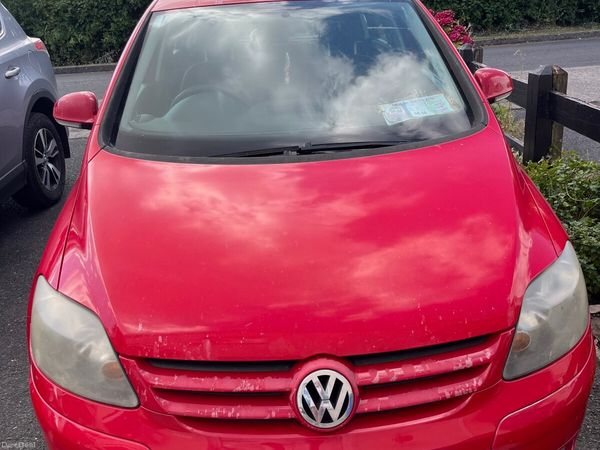Volkswagen Golf Hatchback, Petrol, 2007, Red
