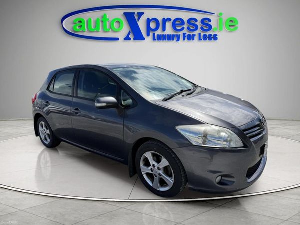 Toyota Auris Hatchback, Petrol, 2011, Grey