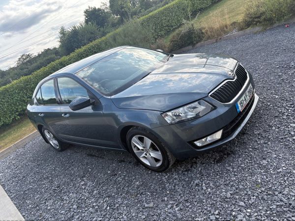 Skoda Octavia Hatchback, Diesel, 2015, Grey