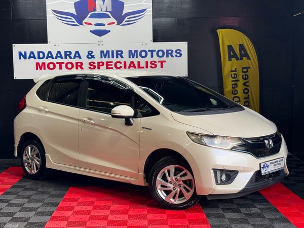 Honda Fit Hatchback, Petrol Hybrid, 2015, White