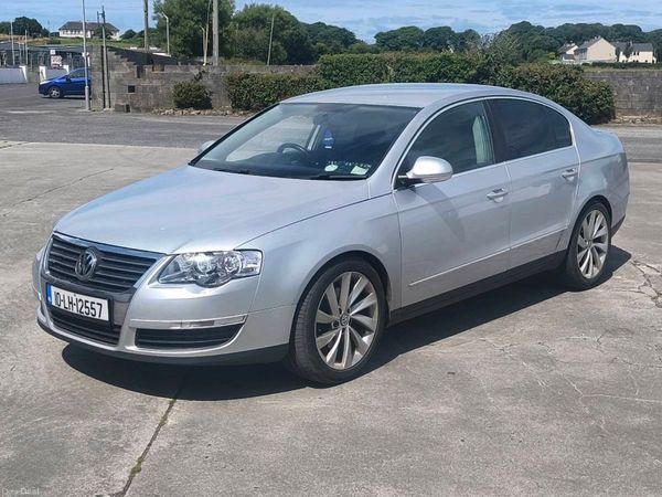 Volkswagen Passat Saloon, Diesel, 2010, Silver