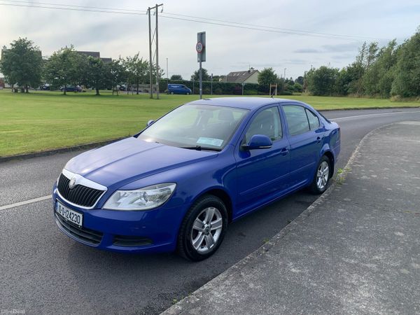 Skoda Octavia Hatchback, Diesel, 2010, Blue