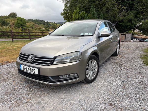 Volkswagen Passat Saloon, Diesel, 2012, Brown