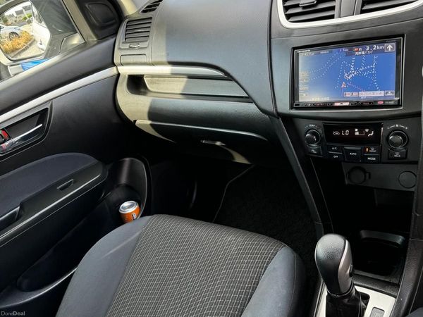 Suzuki Swift Hatchback, Petrol, 2015, Silver