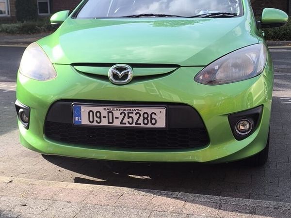 Mazda Mazda2 Hatchback, Petrol, 2009, Green