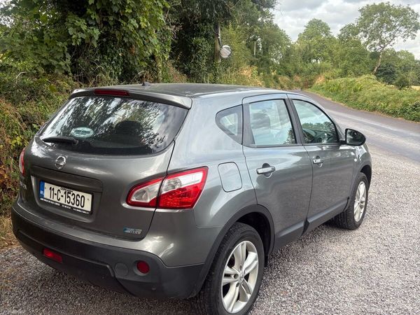 Nissan Qashqai Hatchback, Diesel, 2011, Grey
