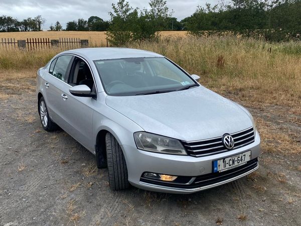 Volkswagen Passat Saloon, Diesel, 2011, Silver