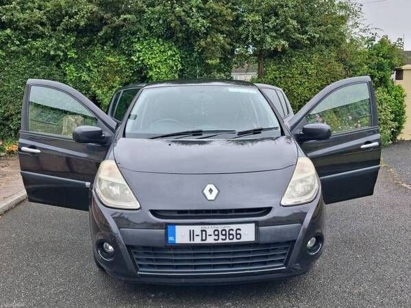 Renault Clio Hatchback, Diesel, 2011, Black