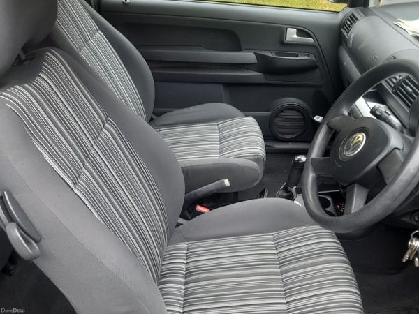 Volkswagen Fox Hatchback, Petrol, 2006, Grey
