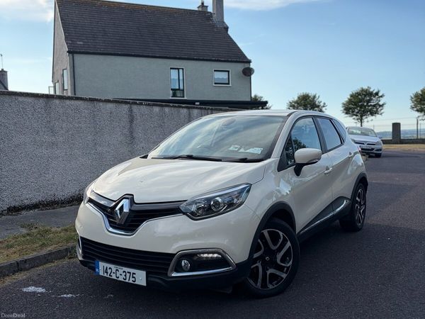 Renault Captur Hatchback, Diesel, 2014, Yellow