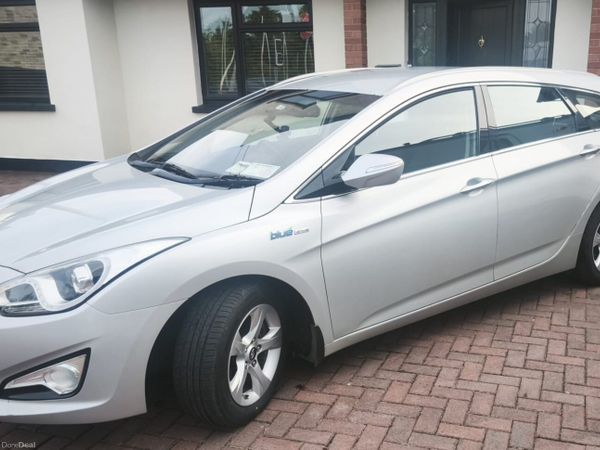 Hyundai i40 Estate/Jeep, Diesel, 2015, Silver